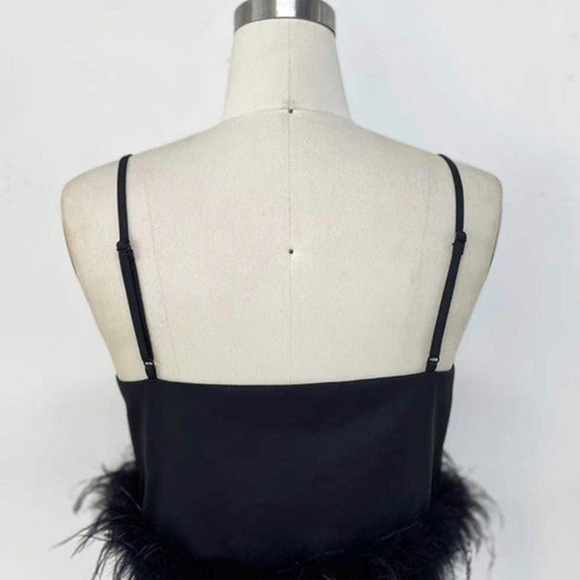 Feathery Crystal V-Neck Cami Top - Picture 3 of 3